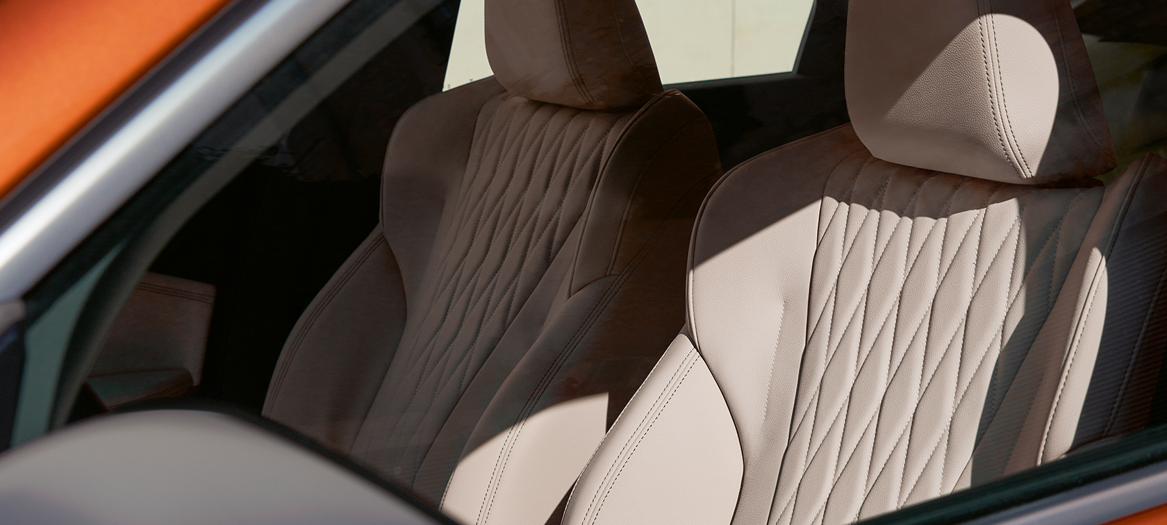 BMW X1 xDrive23i U11 ICE xLine 유타 메탈릭 실내 공간 하이라이트 실내 공간 하이라이트 BMW X1 xDrive23i U11 ICE xLine 유타 메탈릭 오렌지 20” BMW 인디비주얼 경합금 휠 멀티스포크 869 I