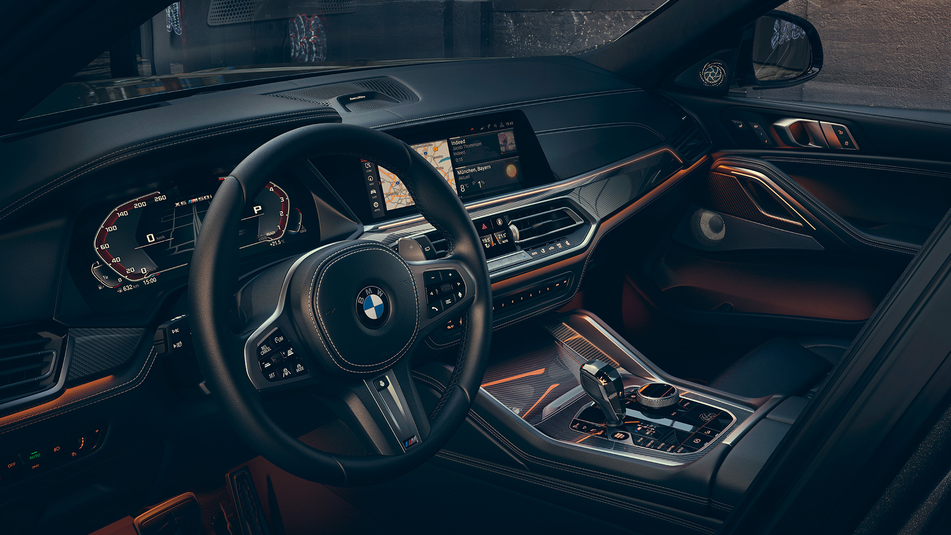 Cockpit with view of 12,3“ Displays SUV G06. BMW X6 cockpit with view of 12,3“ Displays SUV G06.