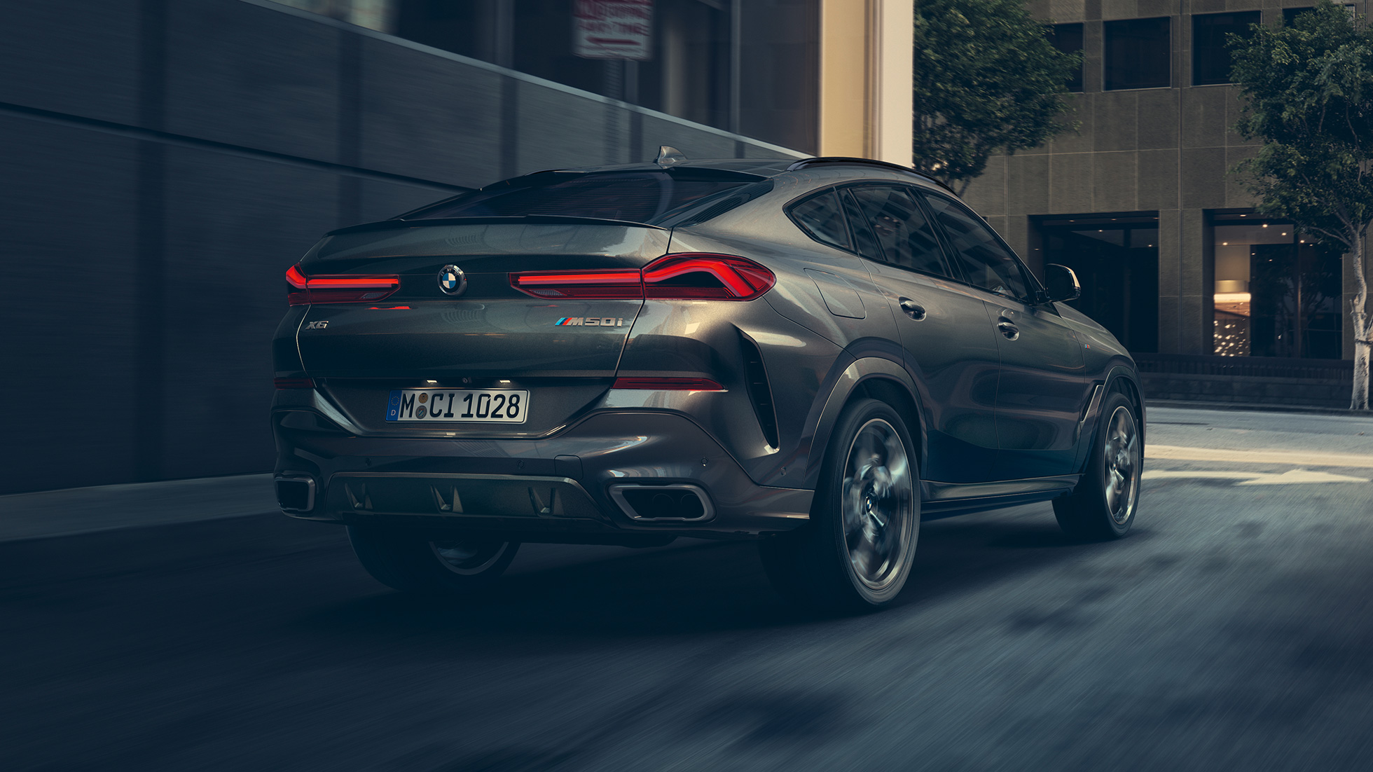 Adaptive M suspension Professional SUV G06. Threequarter rear view of the BMW X6 SUV G06.