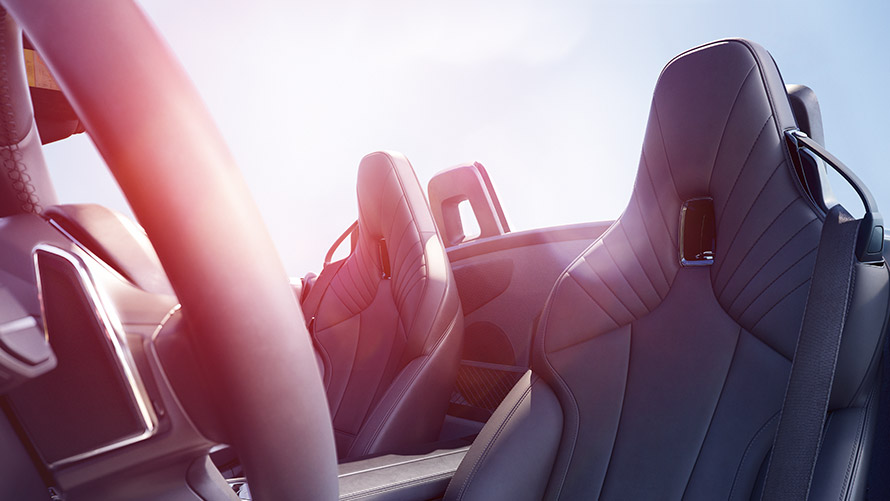 BMW Z4 퍼스트 에디션의 실내 G29 오픈된 BMW Z4 퍼스트 에디션의 실내 스티어링 휠 및 시트 G29