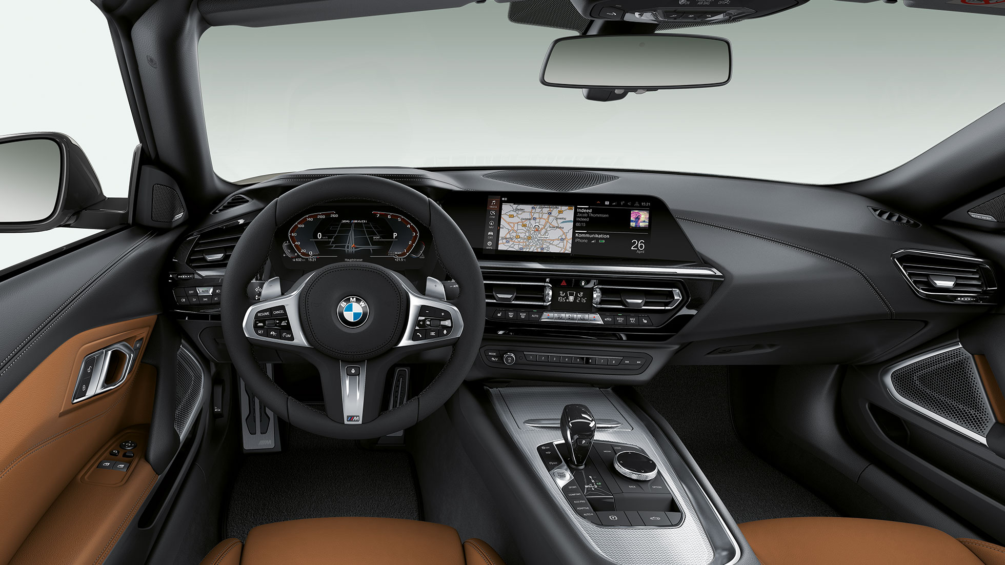 BMW Z4 로드스터 M40i의 스티어링 휠 및 운전석 G29 BMW Z4 로드스터 M40i G29