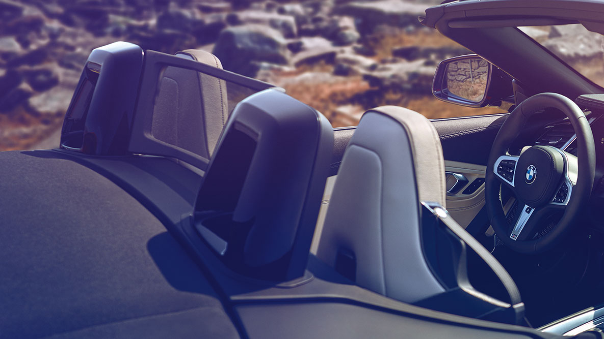 BMW Z4 로드스터의 앞좌석 G29 오픈된 BMW Z4 로드스터 앞좌석의 모습 G29