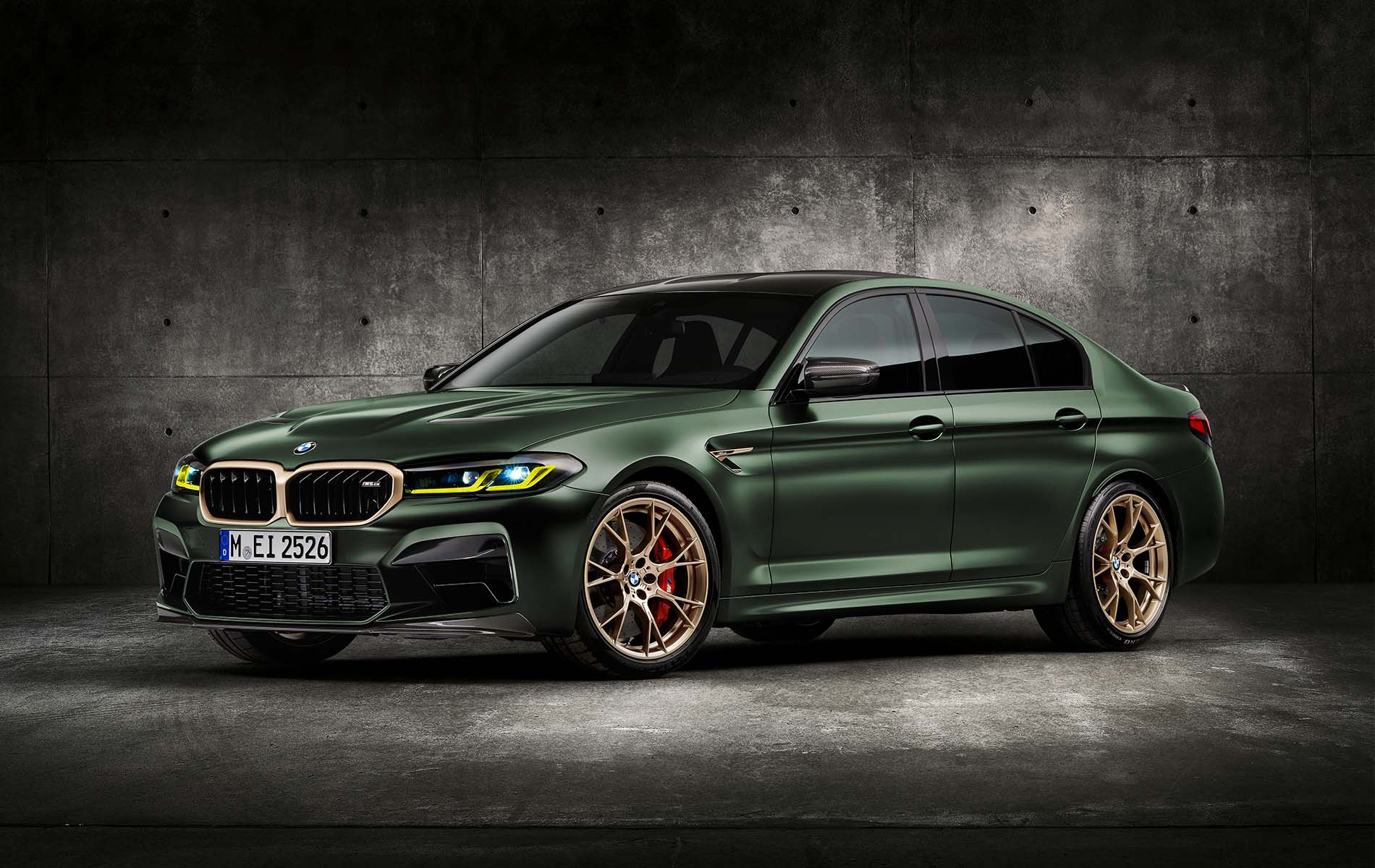 2021년 M5 CS 출시 (줄바꿈) 627마력의 트랙용 스포츠 세단