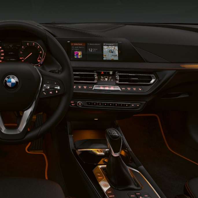 BMW 1 Series Model Sport Line, interior trim finishers 'Illuminated Berlin' F40.