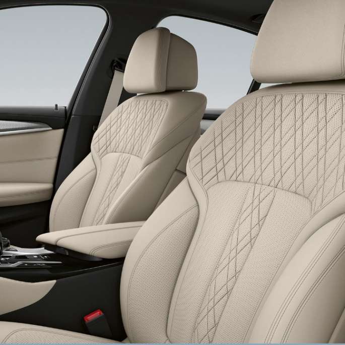 Upholstery in Leather 'Dakota' Black with contrast stitching Blue BMW 5 Series 520d xDrive G30 2020 M Sport package interior 플러그인 하이브리드 